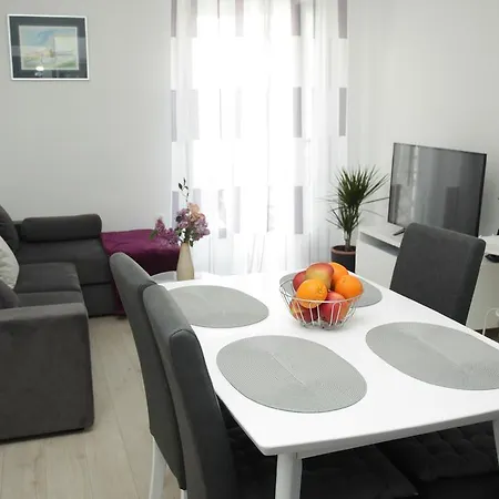 Luxury Apartman Stella Apartamento *